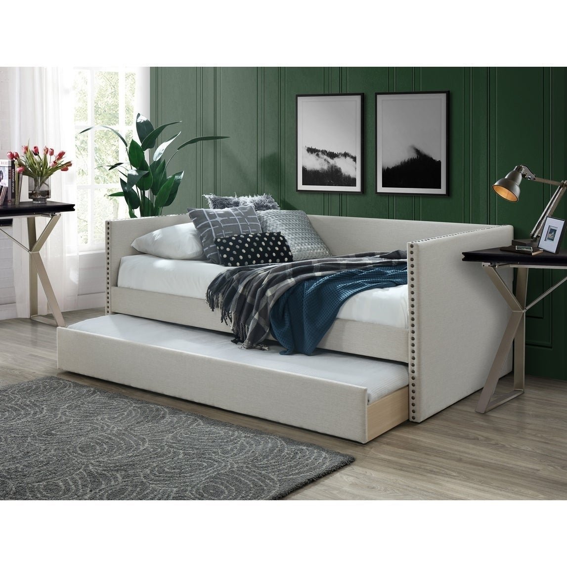 Franklin-Daybed-with-Trundle-9660e650-580f-48c5-a5f4-be69cf81a206.jpg