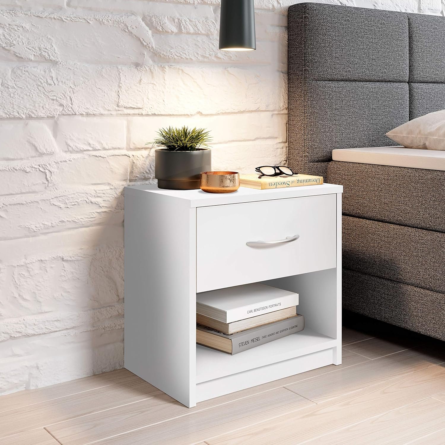 Stella Minimal Night Stand